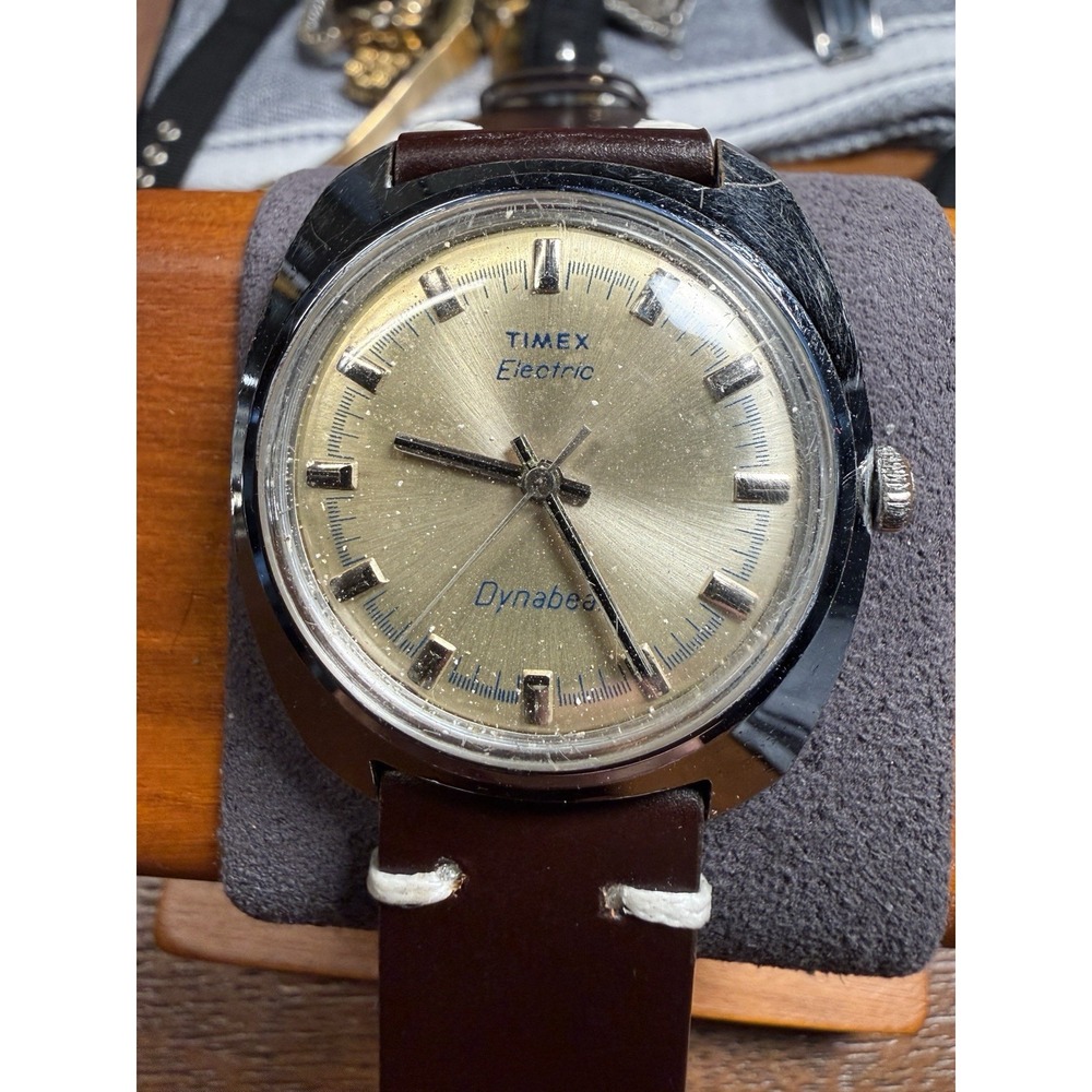 Vintage Men's 1976 Timex Electric Dynabeat Watch Gold Color New Leather Band